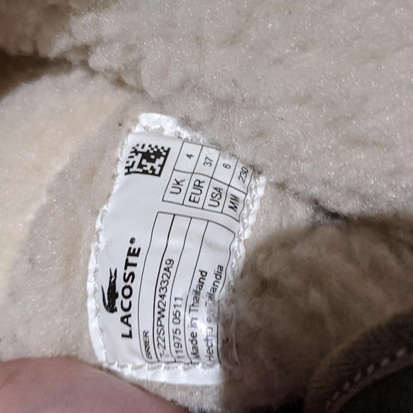 Lacoste green winter boots. - Picture 9 of 9